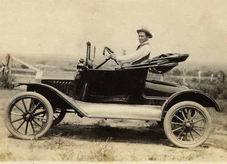 a late 19th Century automobile